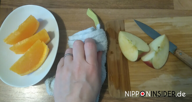 Towel Day: Hand abwischen am feuchten Lappen | Nipponinsider