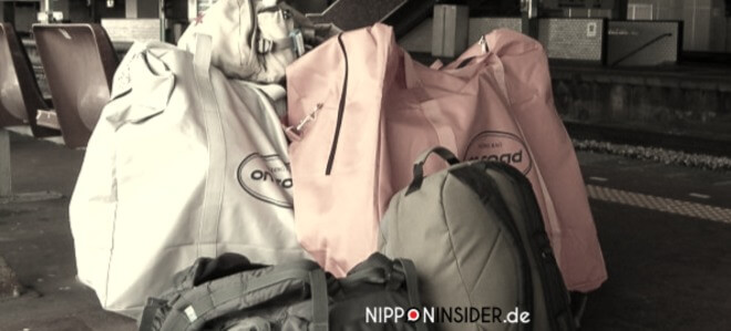 Fahrradtransporttaschen in Japan. Hier zwei Oritatami Jitensha mit Gepäck gut verpackt. Zum Thema Fahrrad kaufen in Japan | Nipponinsider