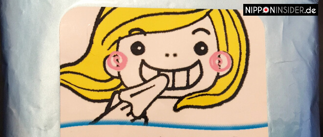 japanische Zahnputztücher Verpackung. Zeichnung eines Mädchens mit gelben Haaren, die sich mit dem Finger und einem Tuch die Zähne putzt | Nipponinsider